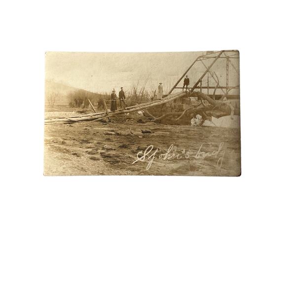Antique RPPC Postcard 1910-1920 Ephemera Black White St Johns Bridge Men Women - Picture 2 of 4